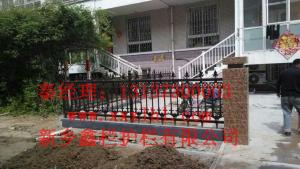 怎么裝修最劃算？新鄉(xiāng)鑫欄金屬制造公司教你從安裝到裝修！新鄉(xiāng)高檔別墅區(qū)新型歐藝護(hù)欄實(shí)拍！